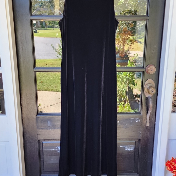 8p VELOUR black MIDI Dress - Picture 13 of 13